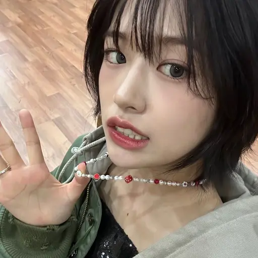 HugeBoots2566의 안유진