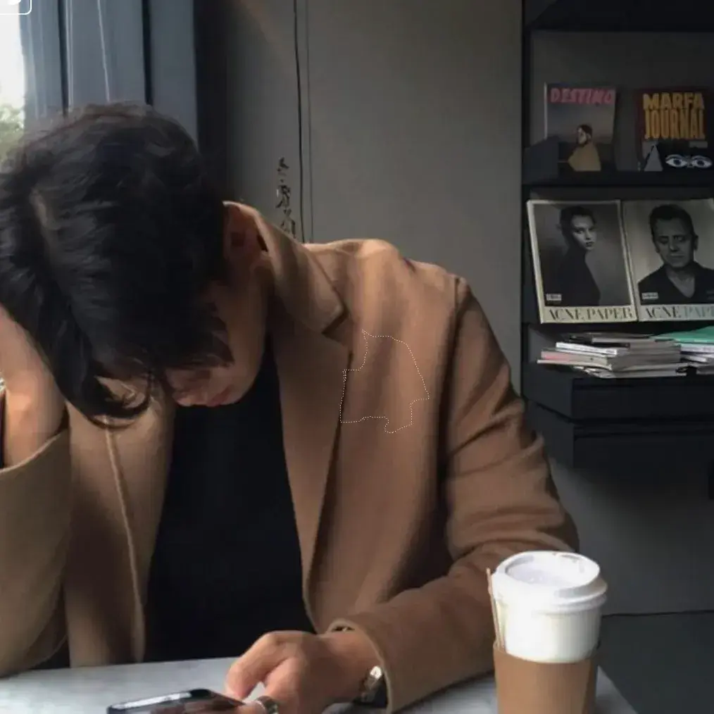 FlushBowl7949의 Julian - CEO Husband