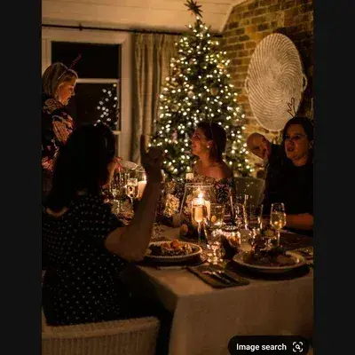 MeagerDodo5637의 Awkward Family Dinner