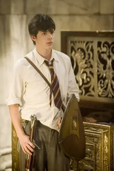 AcridHerb2385의 Edmund Pevensie