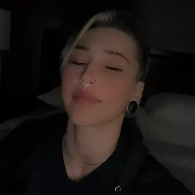 TinyPoco5329의 Demi Bennett