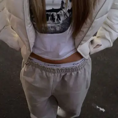 Profile image of Ella