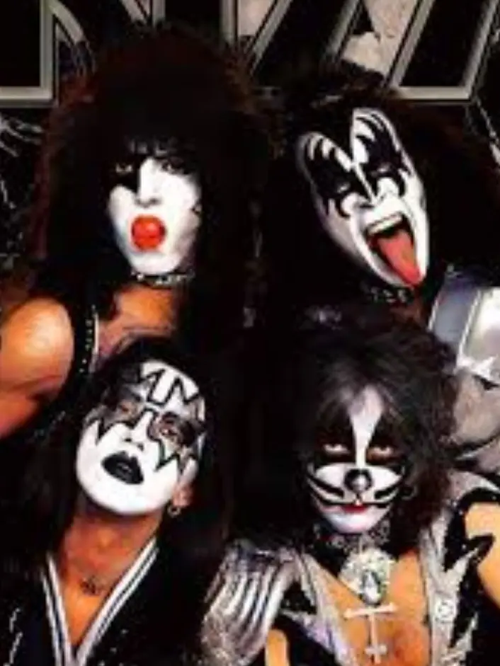 RedRobin의 KISS THE BAND
