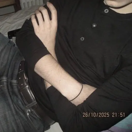 hashtag.awkward의 Never Let You Go