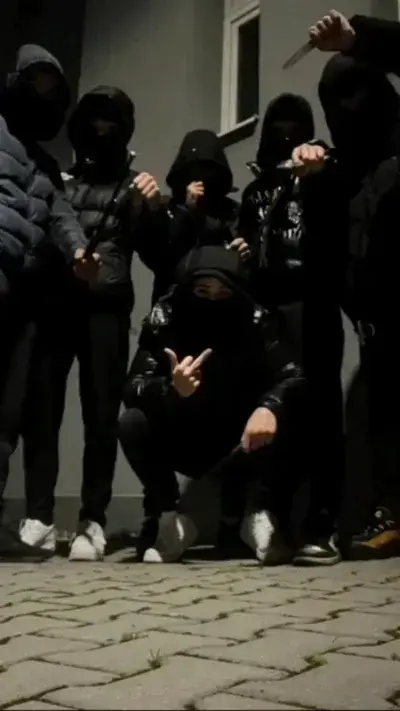 MatureNeck6133의 Your seven brothers