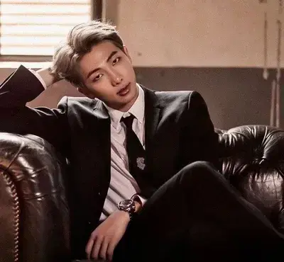 FirmFloss4875의 Kim namjoon