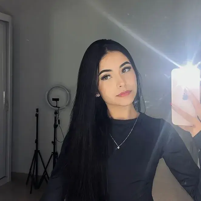 NuttyAwake0826의 Your Lesbian Friend