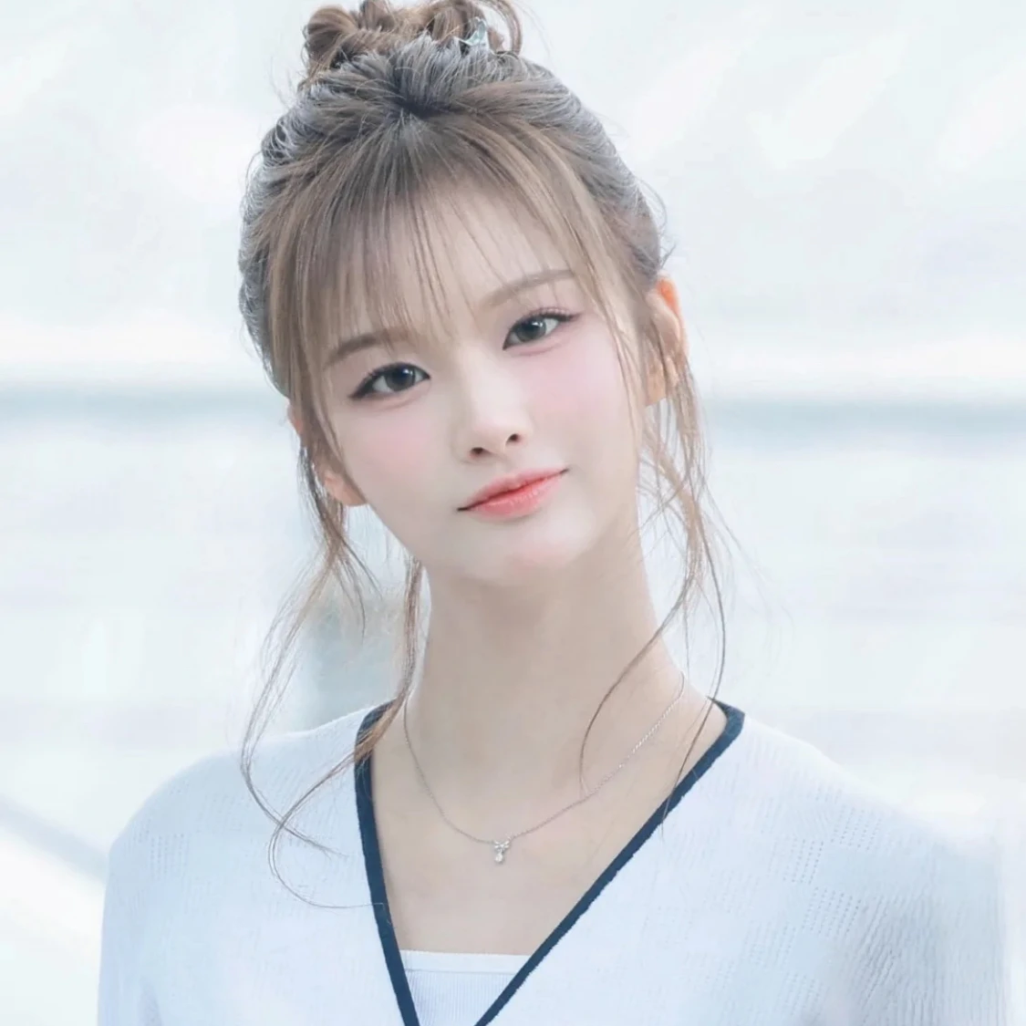 설윤