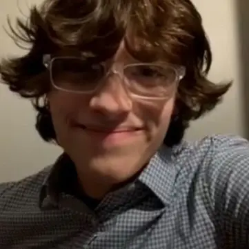 LazyCry1790의 Chris Sturniolo - nerd bf x popular gf