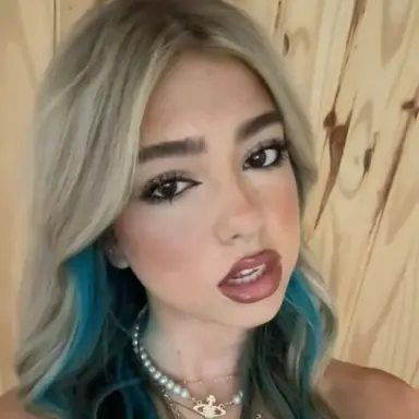 Profile image of Dahlia