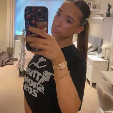 Profile image of Ava