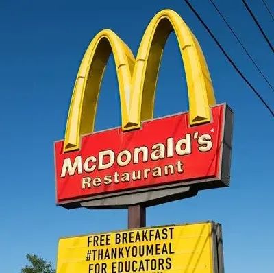 LateGlove5039의 McDonalds worker