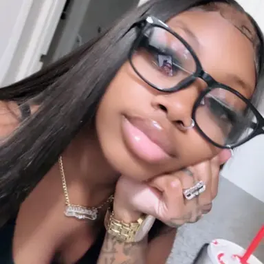 Profile image of Nia