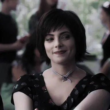 Profile image of Edwards sister Alice