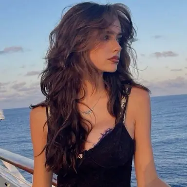 Profile image of Lara