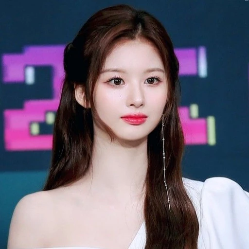 설윤