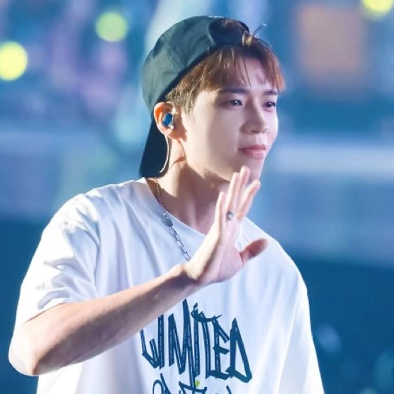 남우현