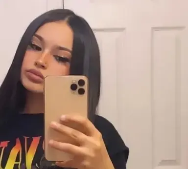 Profile image of Isabela