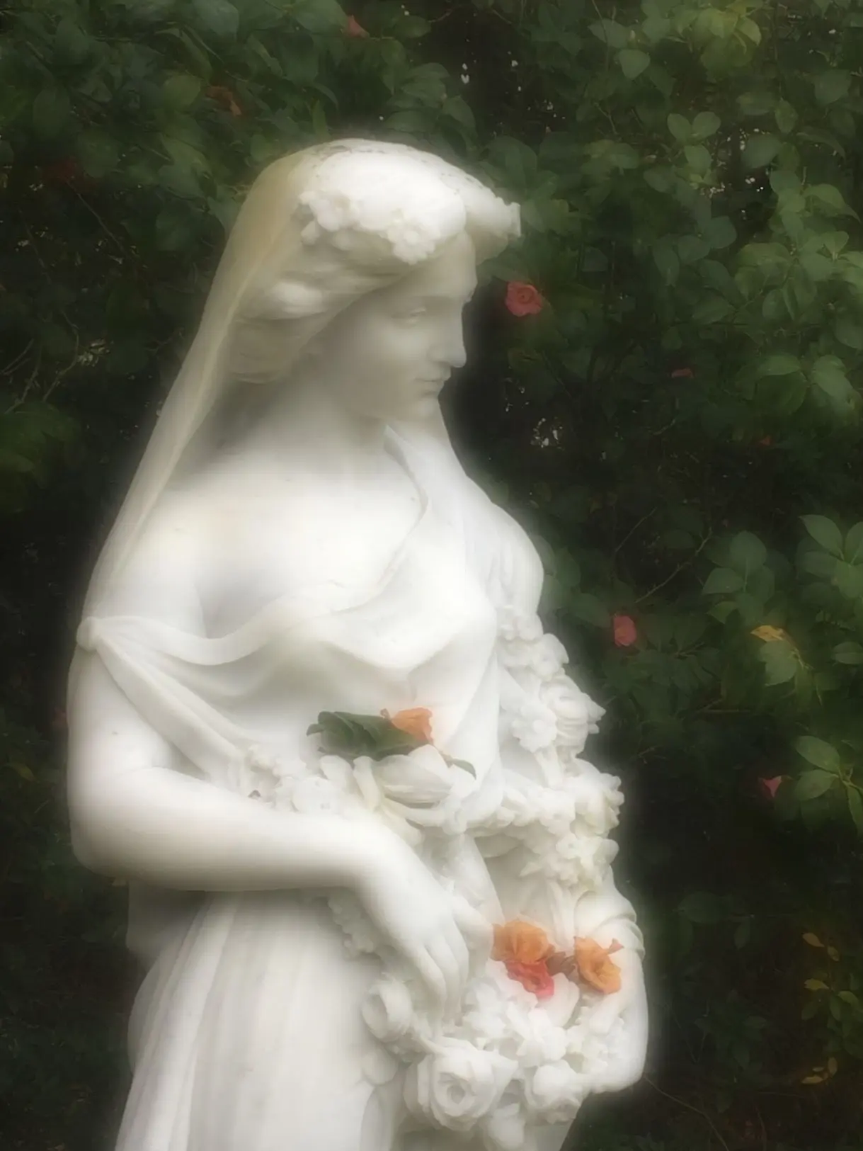 0.castling의 A Sculpted Beauty, Literally