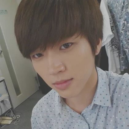 우현