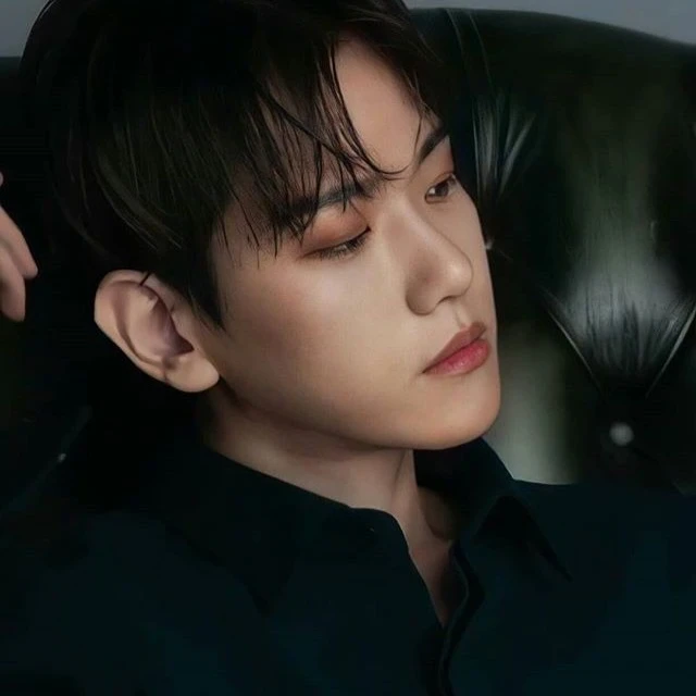 변백현