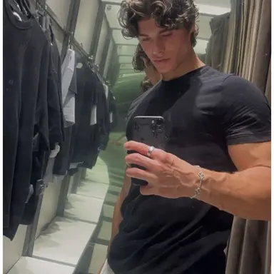 Profile image of theo