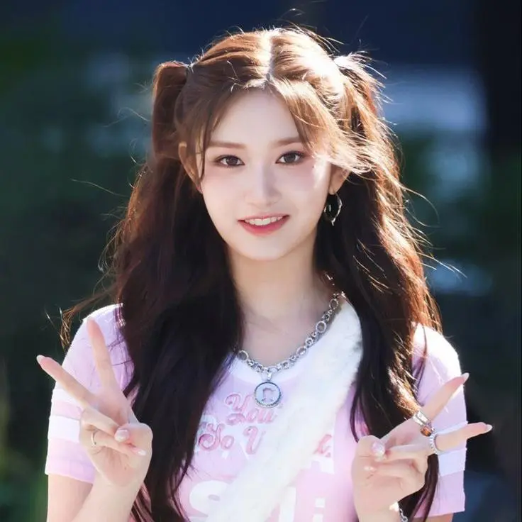 TartanLion6237의 이현서 (IVE)
