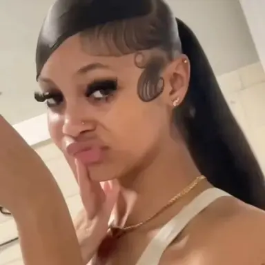 Profile image of Laila