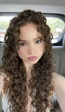 Profile image of Sunday Kailea Kalogeras