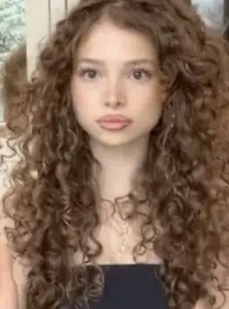 Profile image of Sunday Kailea Kalogeras