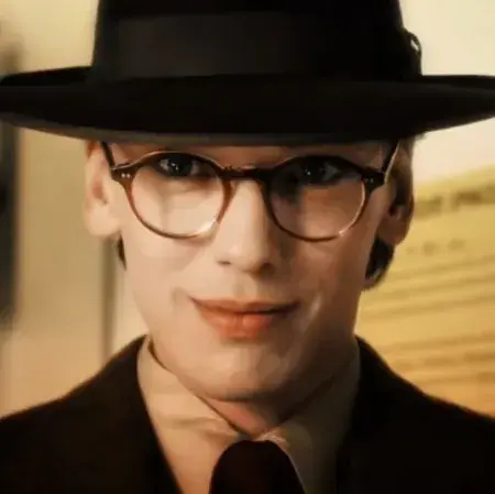 GrassySofa5286의 Henry Creel