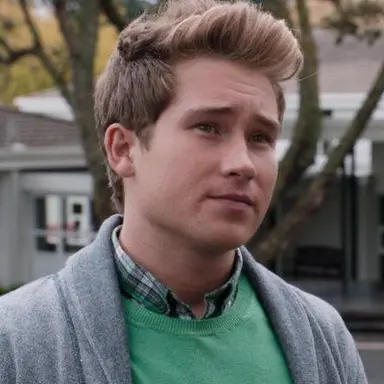 Profile image of Riley Griffin