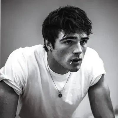 SnazzyBrush4855의 Caleb Vance