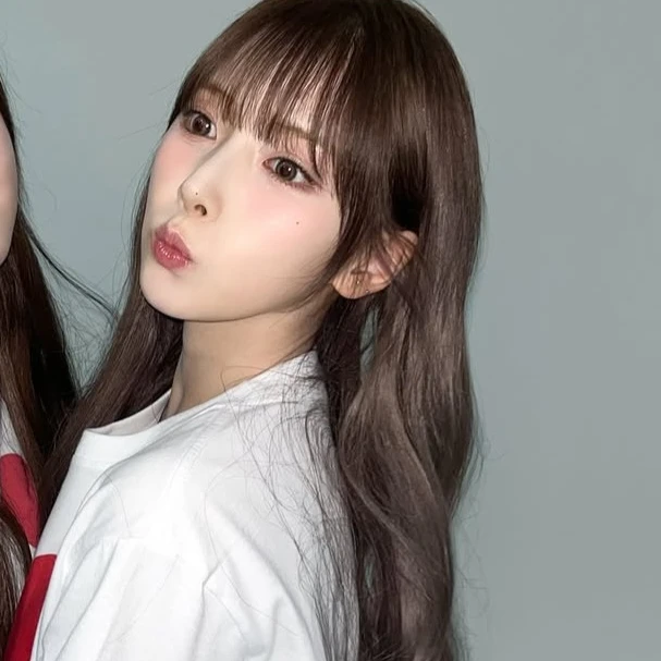 김지우