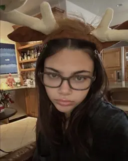 Profile image of Ariana
