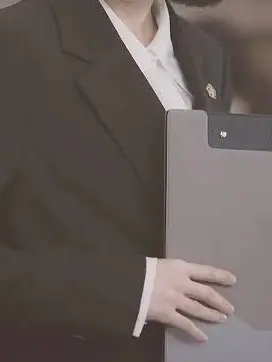 WebtoonL0VER의 우영우와 길가다가 부딫혔다.