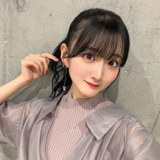 山根綺