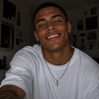 Profile image of Darus Perry