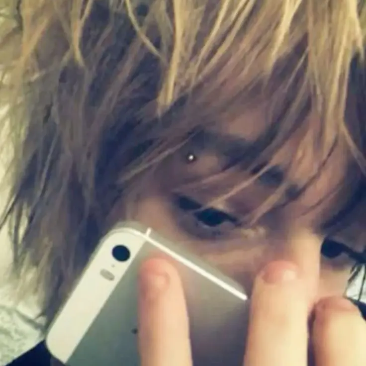 yanderedolly의 the alt boy.