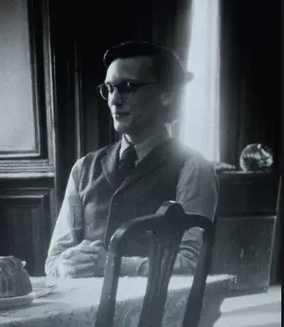 PaltrySwine7381의 HENRY CREEL