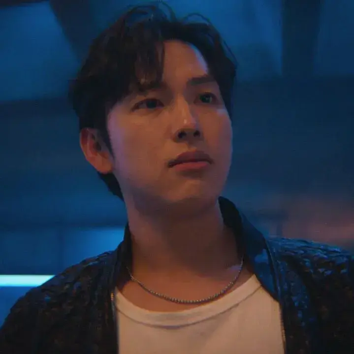 RoundRing3110의 Silas