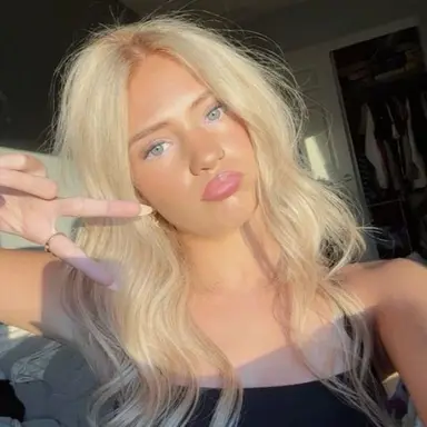 Profile image of Mia