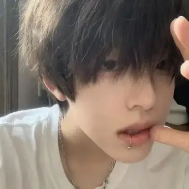 Profile image of Min-jun