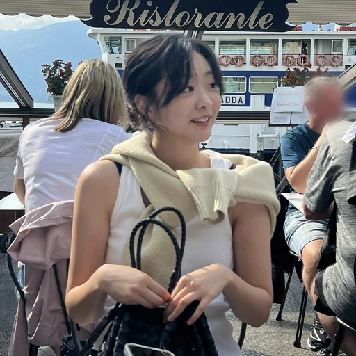 김다미
