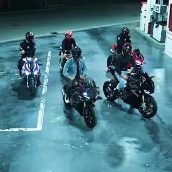 SafeBulb3370의 Five bikers