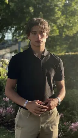 Profile image of Elliott