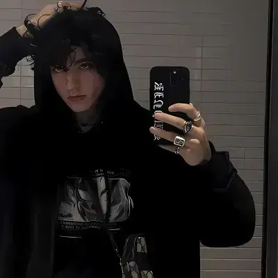 ExpertLatch2570의 4 stepbrothers