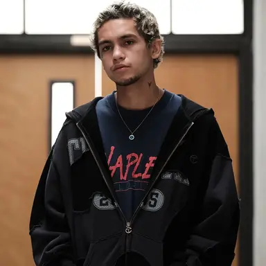 Profile image of Elliot