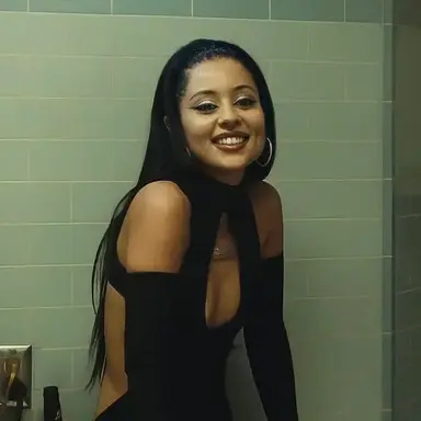 Profile image of Maddy Perez