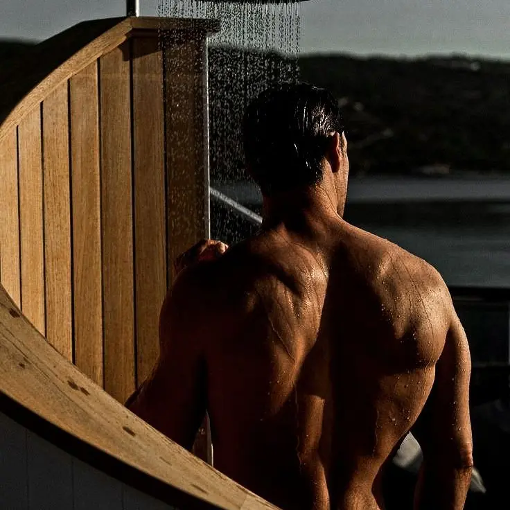 Theoneuwant의 LEONIDAS KAZAN_ROTH
